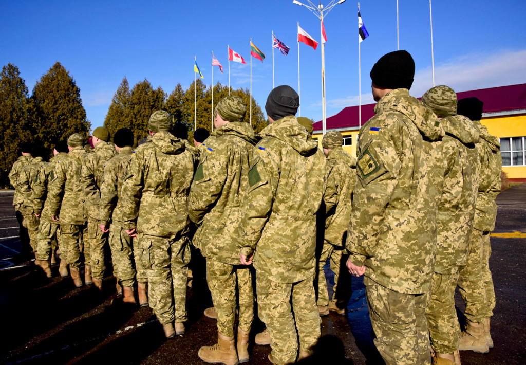 The Ukrainian soldiers will head to the frontlines shortly after graduation (photo courtesy of US Army)