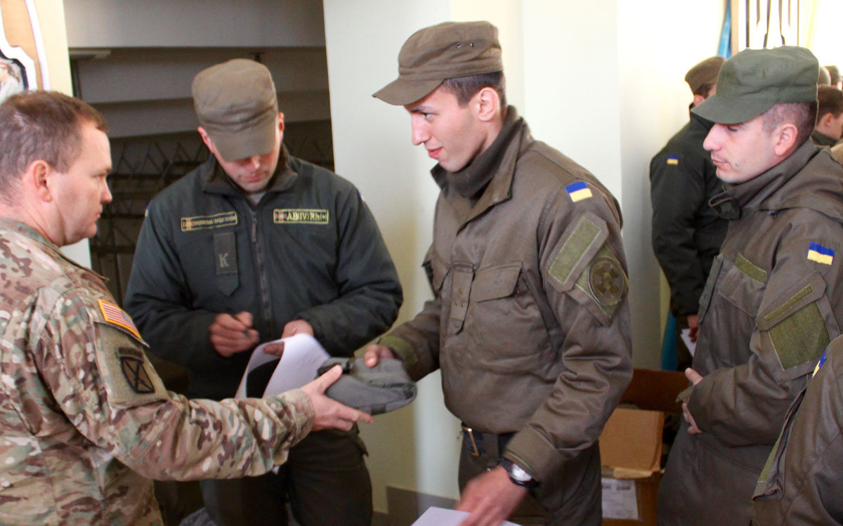 The American paratroopers and SoA personnel handed out the kits at the graduation ceremony