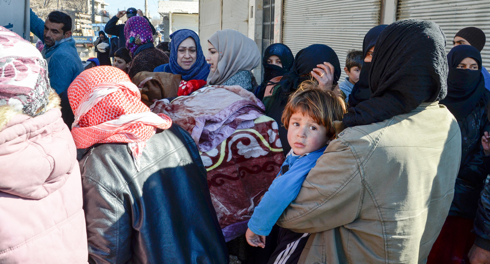 Support US military efforts to provide winter supplies to displaced families in northeast Syria