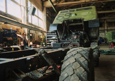 “Tachka Na TROkachku” Truck Repair