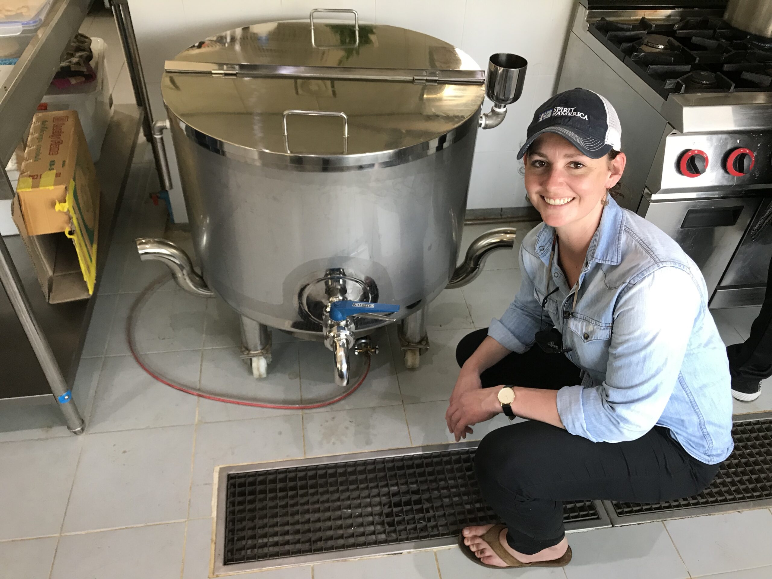 T-with-dairy-equipment_dmpjtw